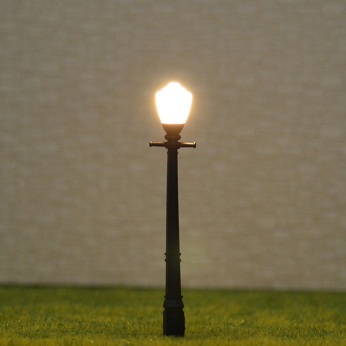 3 x  OO HO Scale Lamp Bulbs made Model Lamppost Light +Free Resistors #A11HO